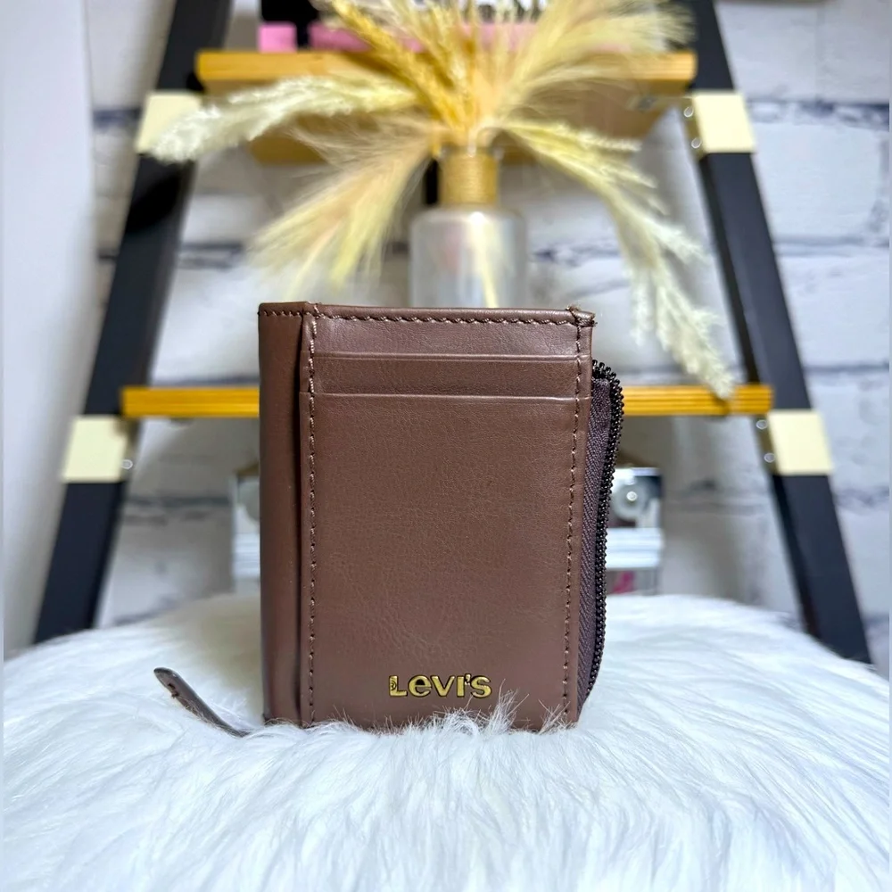 Levi's Brown Leather Wallet - Picture 1 of 9